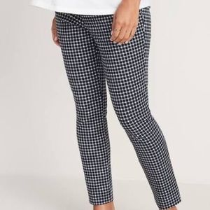 Old Navy Maternity Pixie Black and White Checkered Ankle Pants